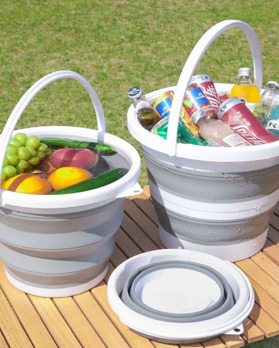 Portable folding bucket
