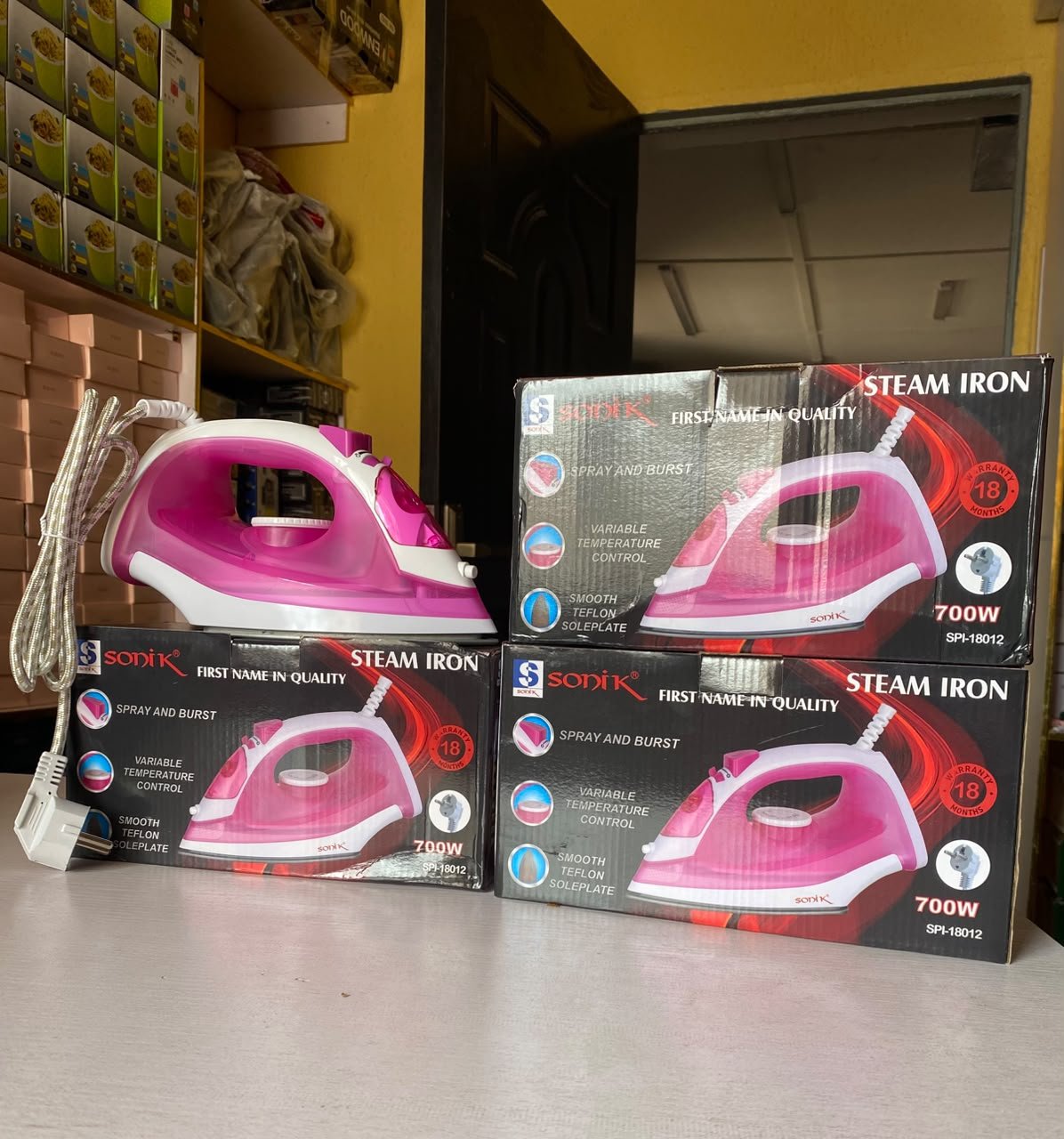 Sonik steam iron