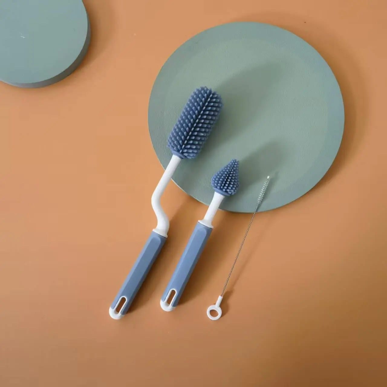 New 360° Rotating Silicone Baby Bottle Cleaning Brush Set – Bottle Brush, Nipple (Teat) Brush, and Straw Brush.3in1 3